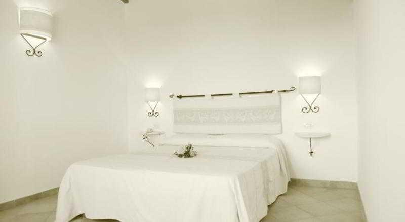 Borgo Dei Pescatori Hotel อาเญ็นตู ภายนอก รูปภาพ
