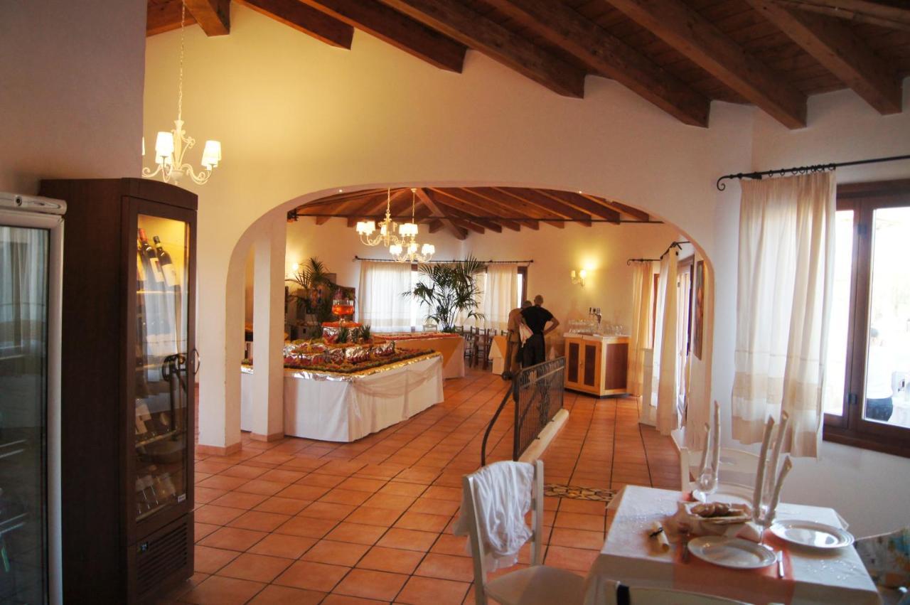 Borgo Dei Pescatori Hotel อาเญ็นตู ภายนอก รูปภาพ