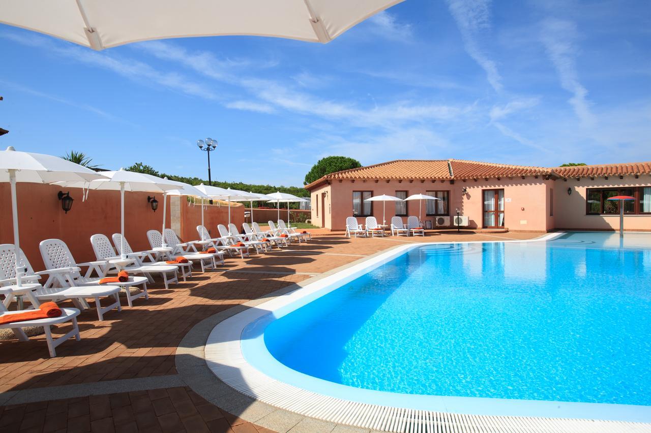 Borgo Dei Pescatori Hotel อาเญ็นตู ภายนอก รูปภาพ