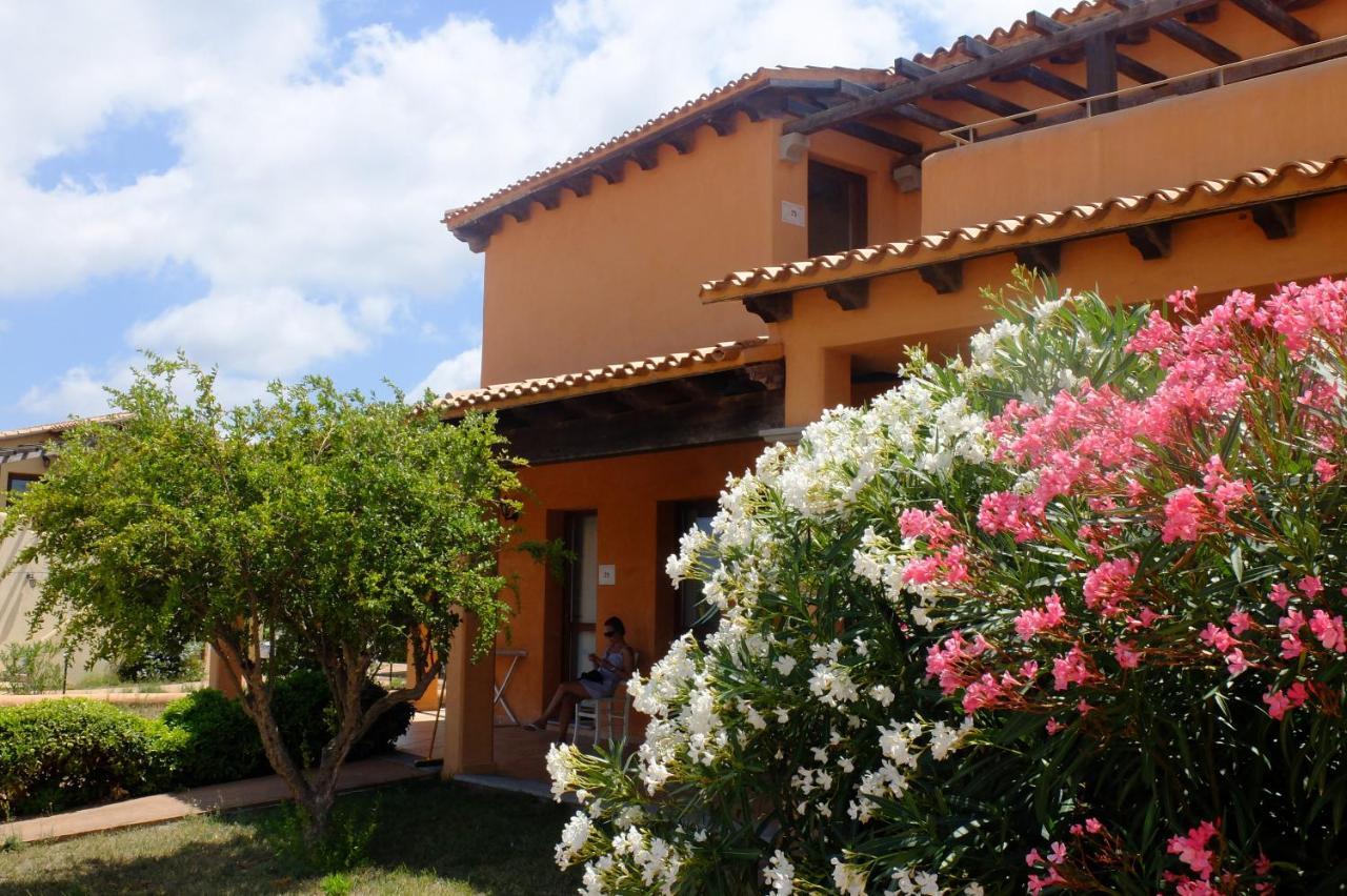 Borgo Dei Pescatori Hotel อาเญ็นตู ภายนอก รูปภาพ
